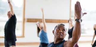 Hot Yoga: Risiken und Vorteile abwägen