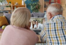 Підтримка Впевненості в Пізні Роки: Практичний Посібник