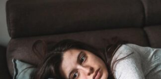 Waarom ik me zonder reden angstig voel: 6 verborgen triggers en hoe je ze kunt vinden